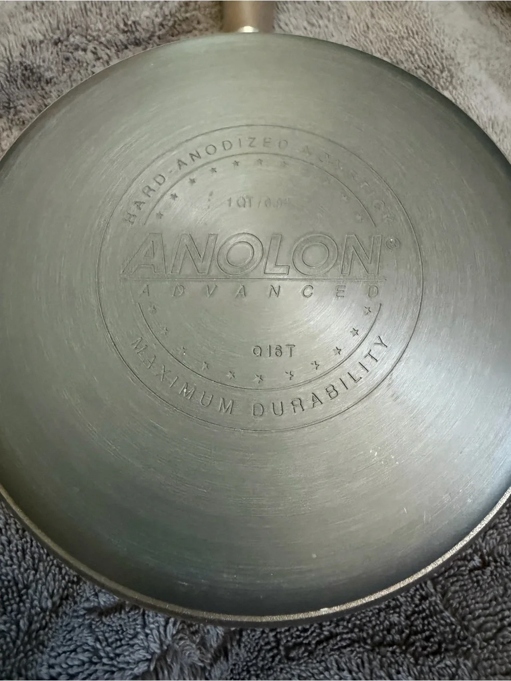 Anolon Advanced 1-Quart Hard-Anodized Saucepan / Pot